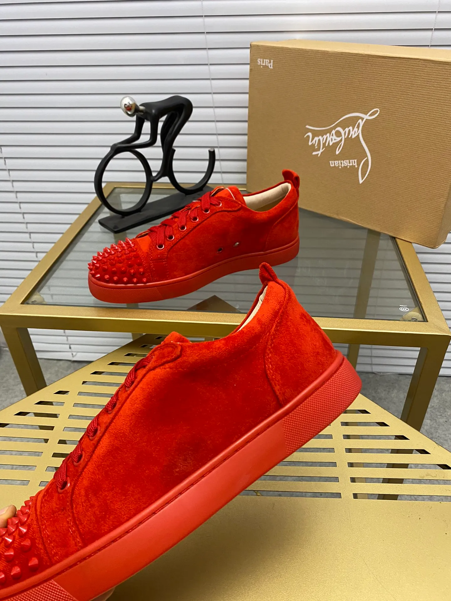 Ex-factory price 420. christian louboutin (CL red sole shoes) counter nail series, high-top casual sneakers for couples 📢 📢 📢 Exclusive hot style release 🎈🎈💪 Movable latex feet 👻 Finished outsole stitching line [satisfied] 😝Female 35-40# Male 38#-46, global supply😝 [Top version]: Original imported cowhide upper, top original leather lining, original molded TPU outsole, original 1:1 detail processing, original shoe last, large quantities in stock, rest assured as shown above